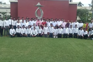 आकर्षक पैकेज पाकर खुशी से झूम उठे राष्ट्रीय शर्करा संस्थान, कानपुर के बच्चे 